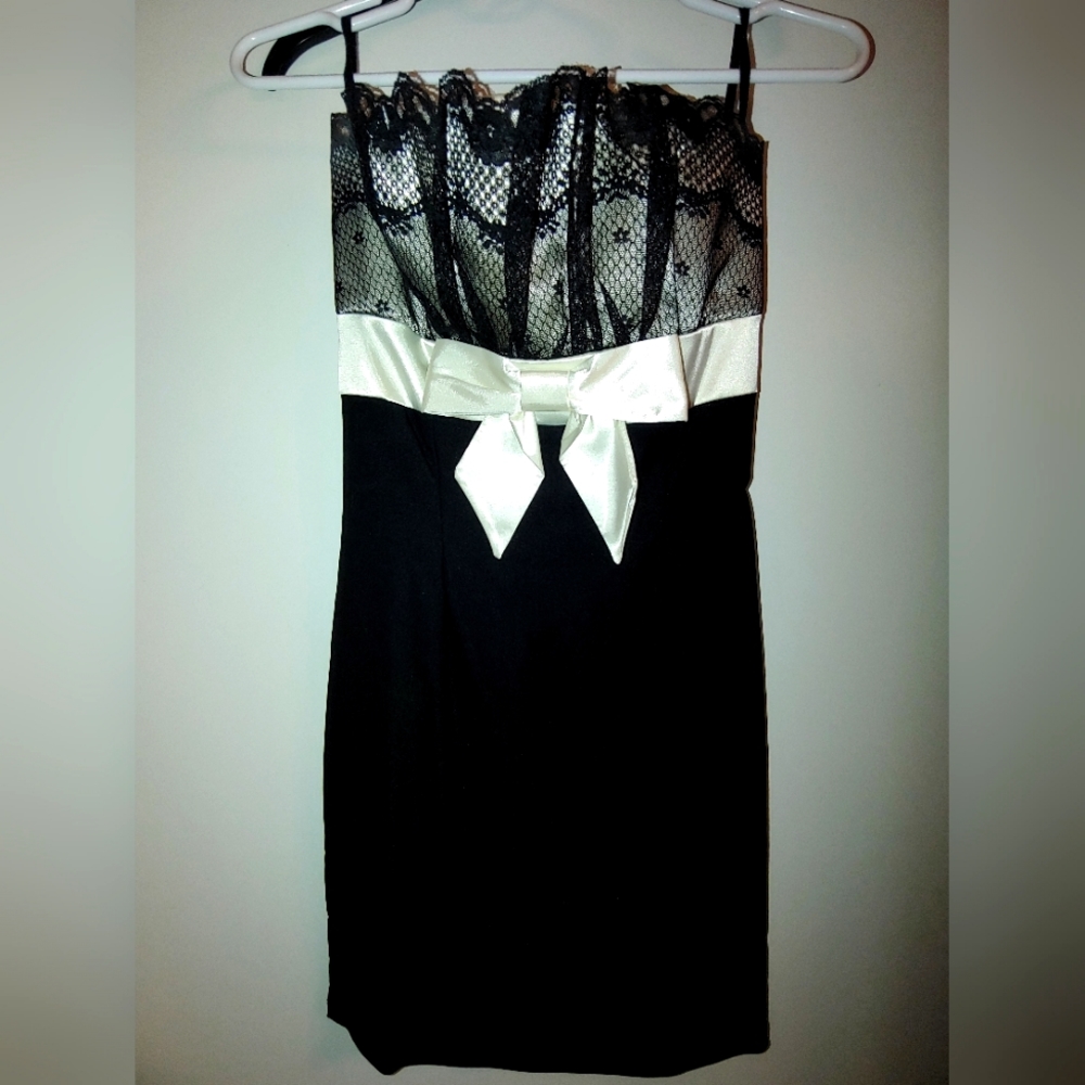 Black and White dress from Agaci. Size Med